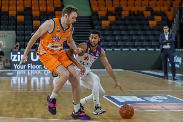 尤其在比赛 尤其在比赛