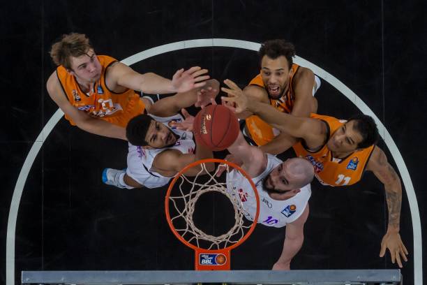 因与俱乐部 因与俱乐部