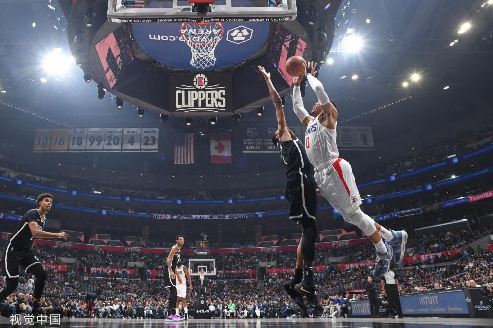 表现冷淡 表现冷淡